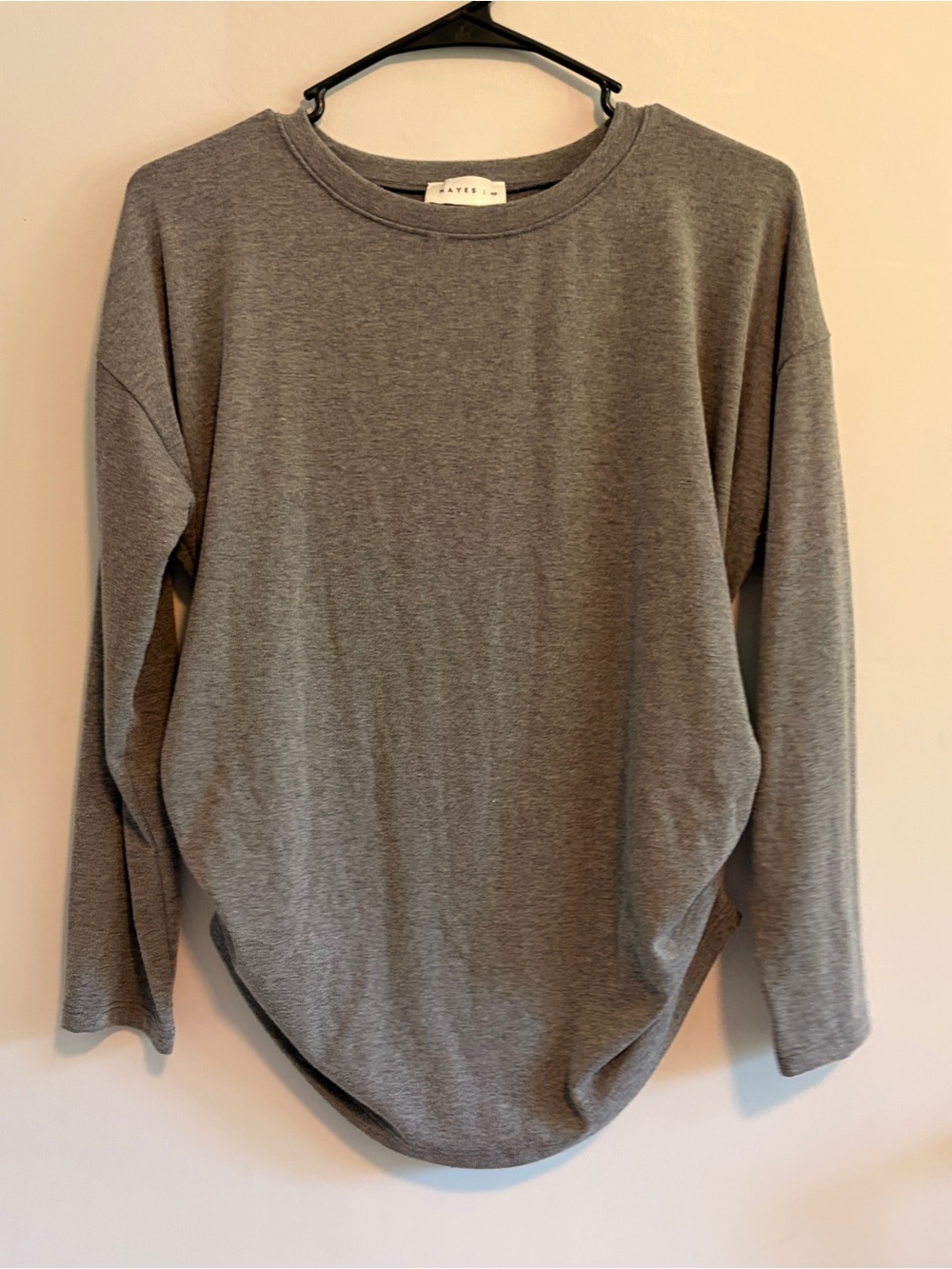 Hayes Women's Long Sleeve Ruched Crewneck Tee - Gray MP